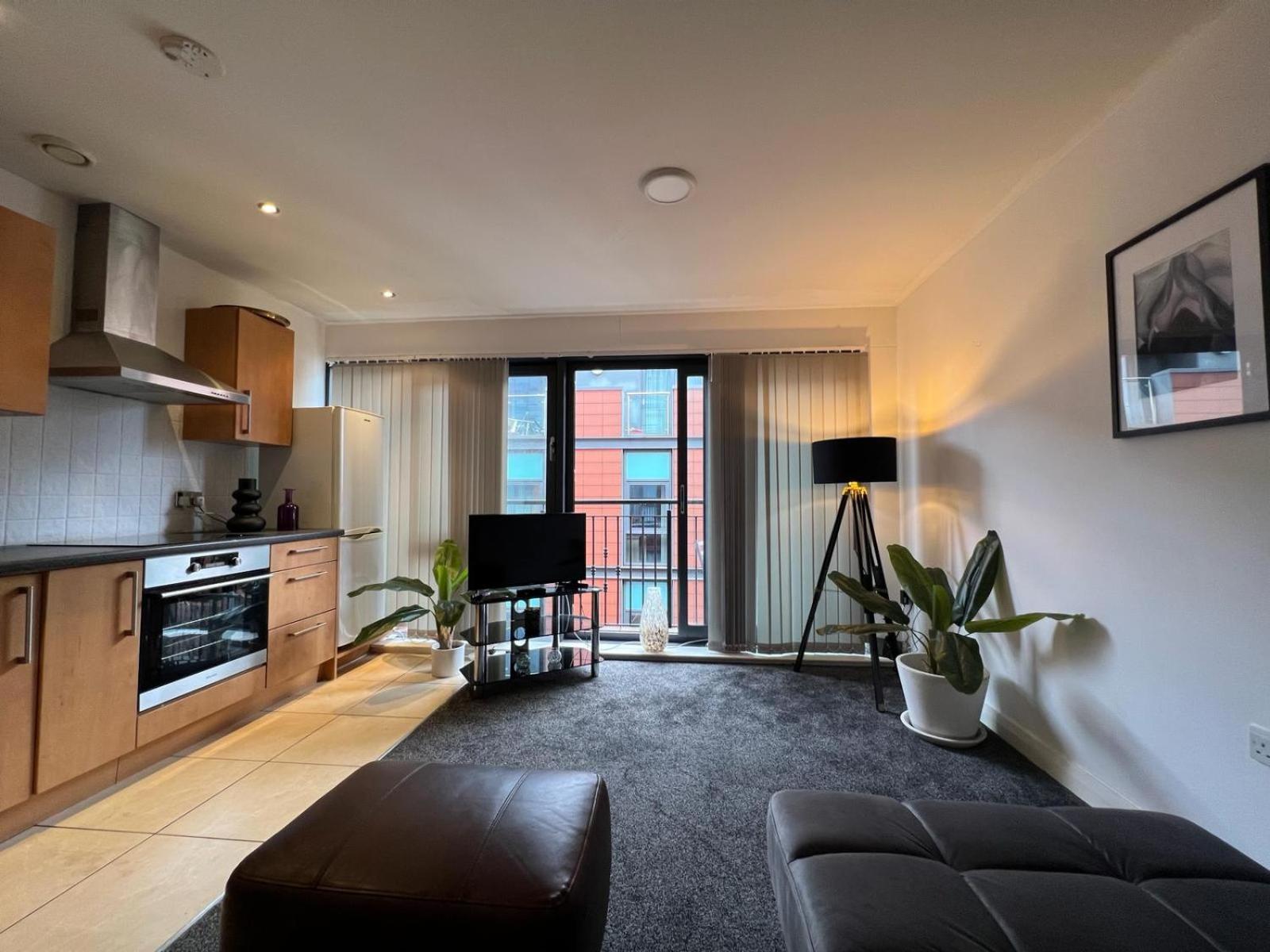 Stunning Centre Apartment, Benson Street, 1 Apartment *